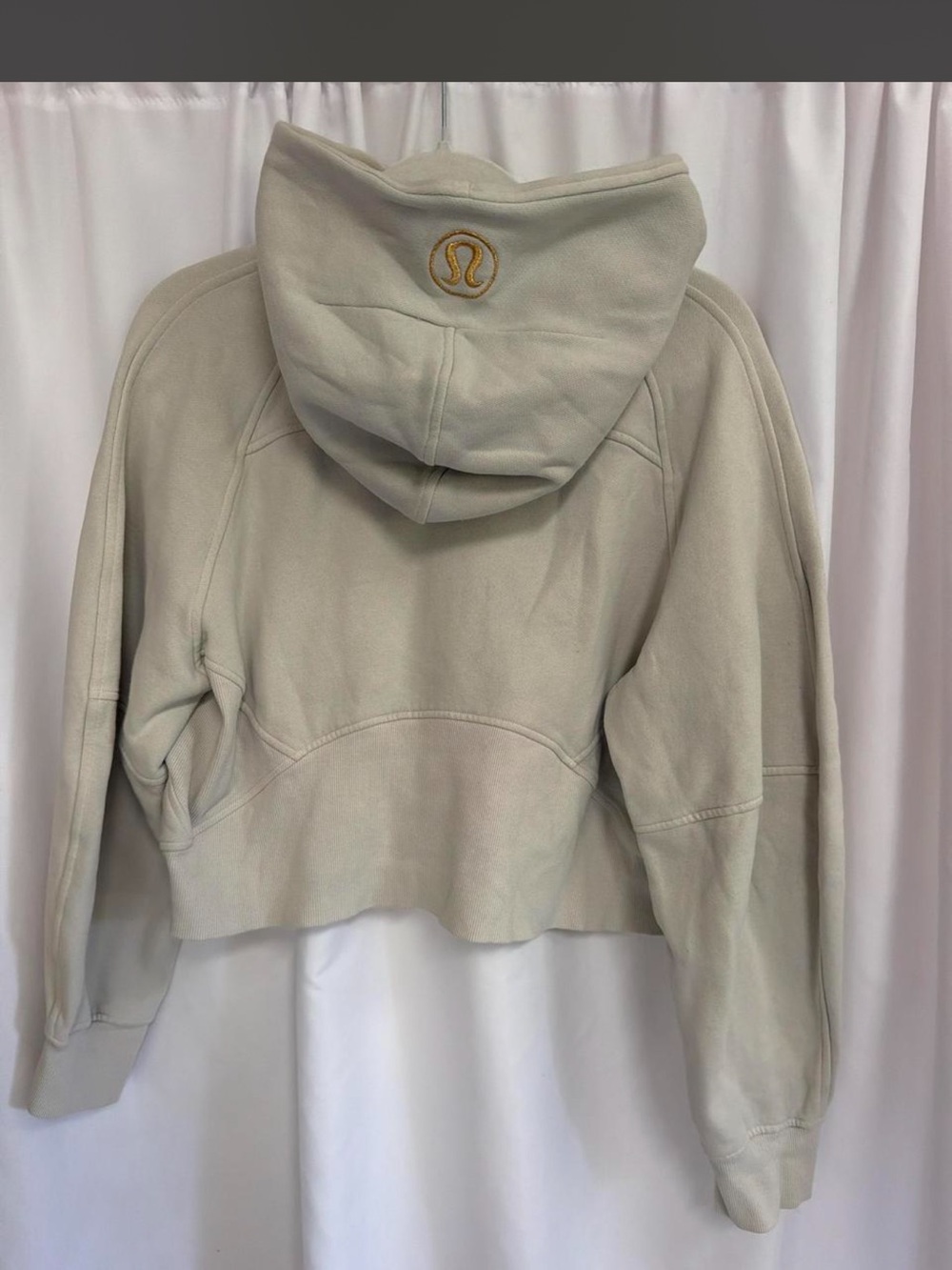 lululemon athletica Cropped Hooded Sweatshirt in Light Beige with Gold Logo